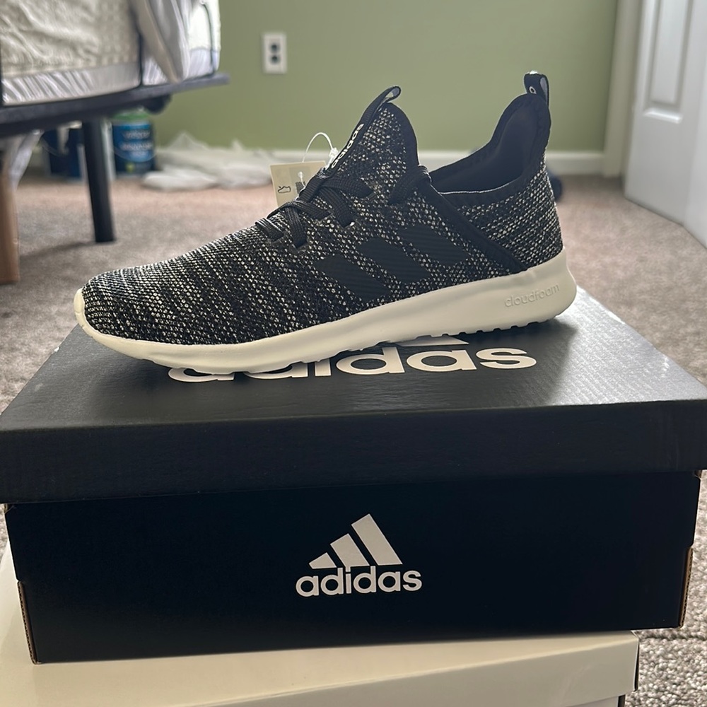 Adidas Cloudfoam Sneakers